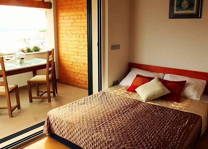 Carmen Delux Privat Room! Πανσιόν