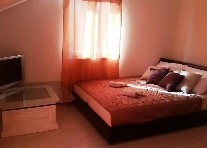 Carmen Delux Privat Room! *
