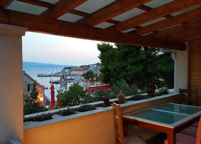 Πανσιόν Carmen Delux Privat Room! Μπολ