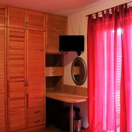 Gæstehus Carmen Delux Privat Room!