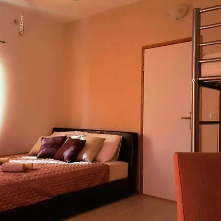 Gæstehus Carmen Delux Privat Room!